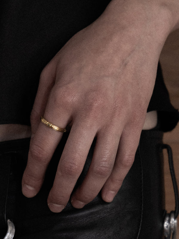 Signature Column Band, 18K gold