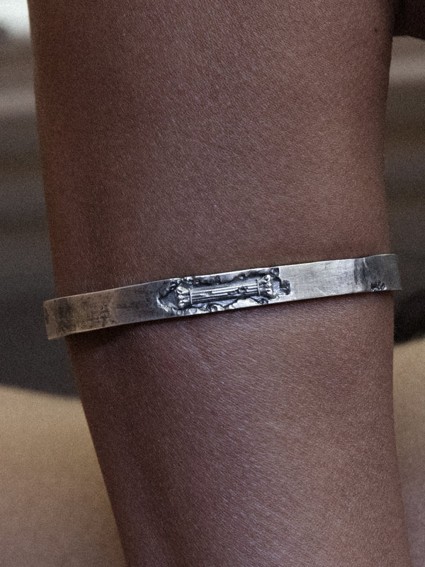Corinthian Révélé Cuff Bracelet