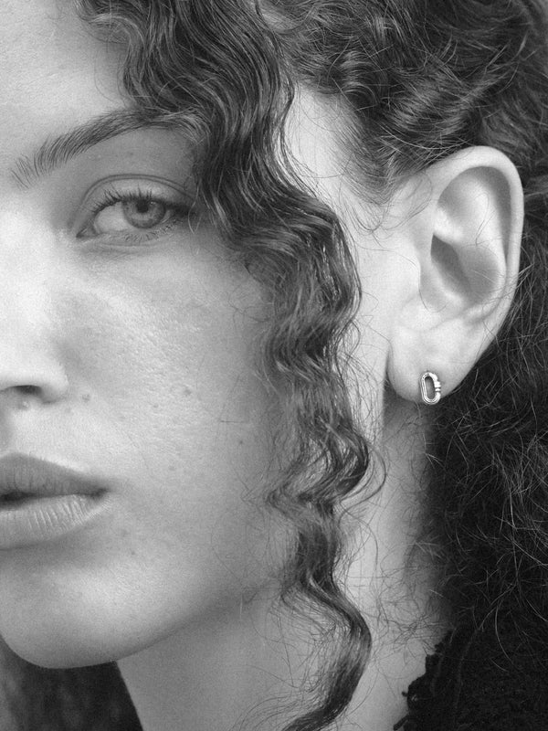 Column-Link Stud Earring