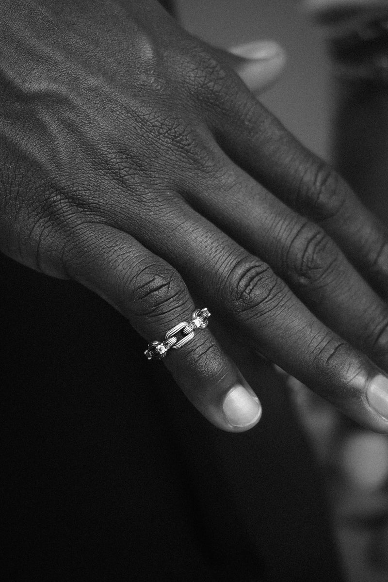 Column-Link Ring, Natural Diamonds