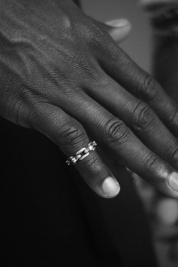 Column-Link Ring, Natural Diamonds