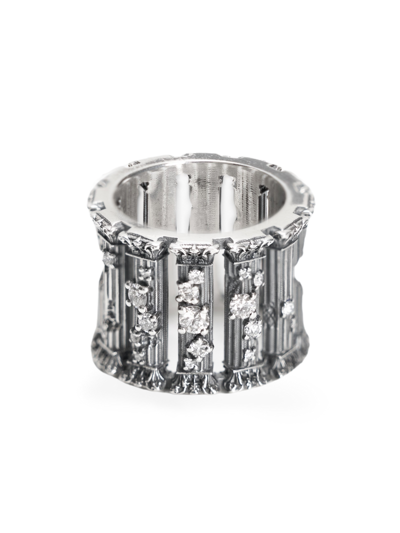 Colonnade Ring, natural diamonds