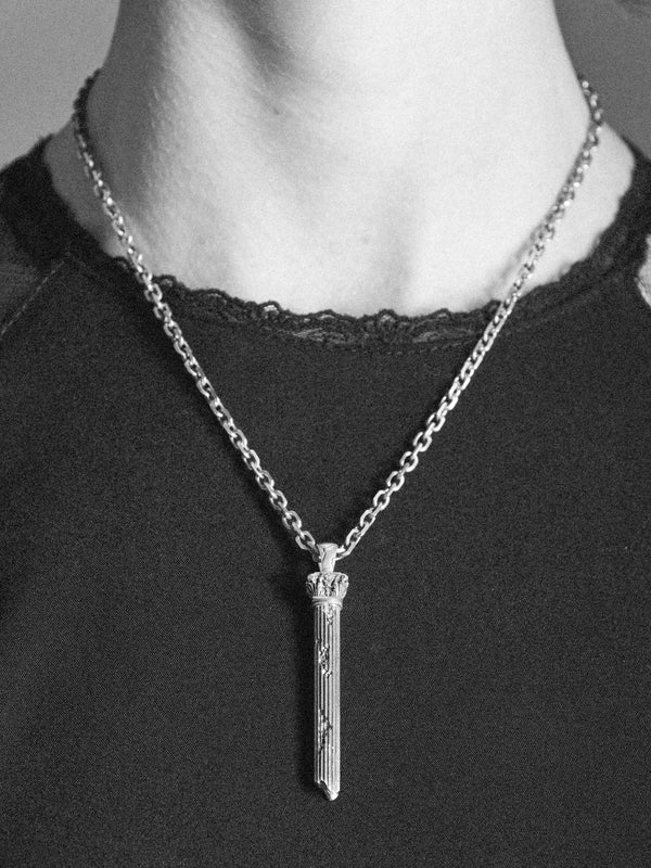 Solo Column Pendant